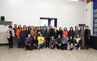 El Alcalde Juan Mari Aburto inaugura la exposición de Puertas Abiertas de BilbaoArte que reúne las obras de las y los artistas residentes en 2022